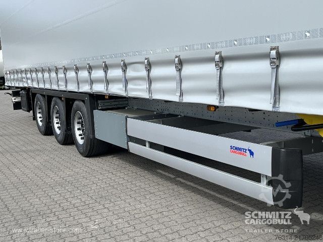 Open semitrailer with tarp Schmitz Cargobull Curtainsider Mega Getränke