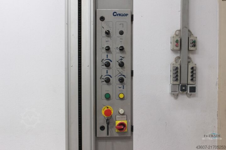 Palettenstretchmaschine / Pallet Wrapping Machine CYKLOP GL110/11 110 02
