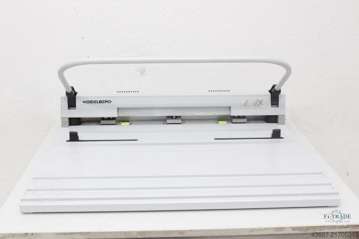 Palttenstanze / Plate Punch NELA SM 52