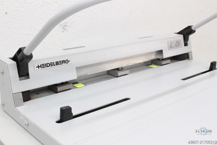 Palttenstanze / Plate Punch NELA SM 52