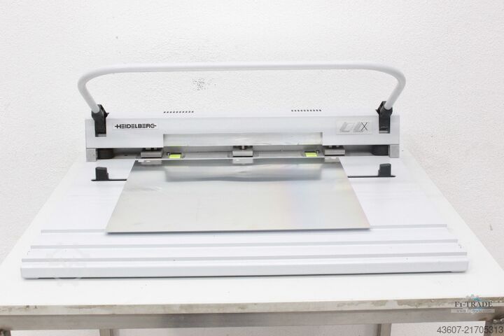 Palttenstanze / Plate Punch NELA SM 52