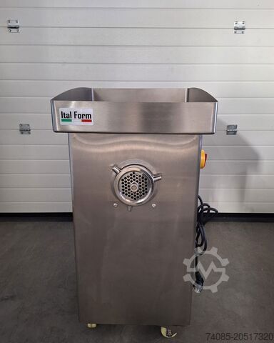 Fleischwolf Ital Form SJB32 PRICE: 1.700 EUR