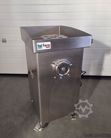 Fleischwolf Ital Form SJB32 PRICE: 1.700 EUR