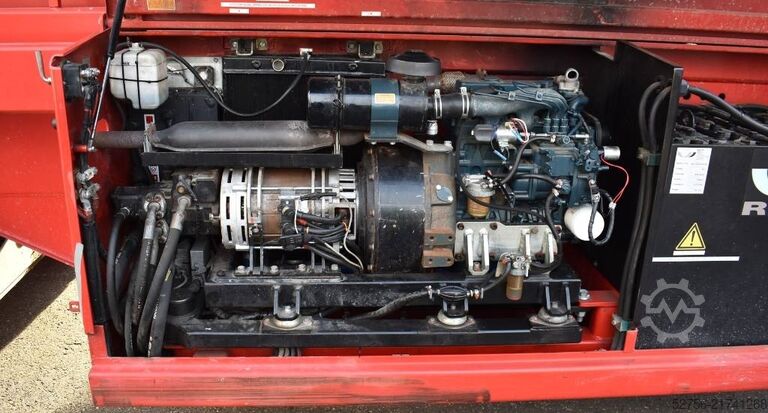 Scissor lift Holland Lift Combistar M-250HYL25 4WD/P/N