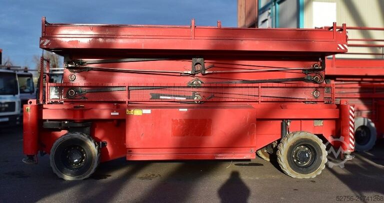 Scissor lift Holland Lift Combistar M-250HYL25 4WD/P/N