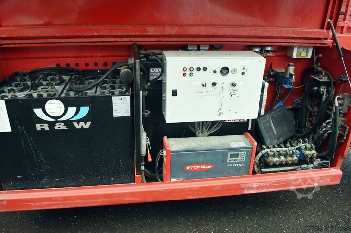 Scissor lift Holland Lift Combistar M-250HYL25 4WD/P/N