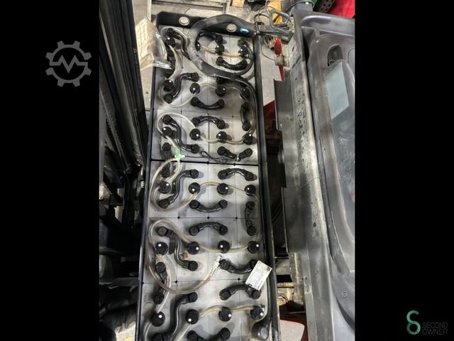 Reach truck Linde R16HD