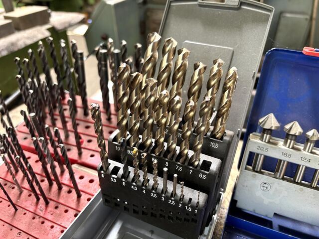 Workshop trolley with contents Workshop Trolley with Contents