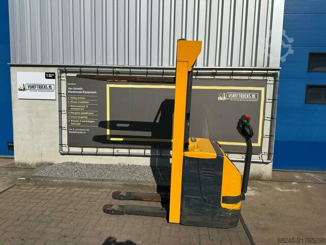 Jungheinrich VS-22845 electric stacker JUNGHEINRICH EJC14G