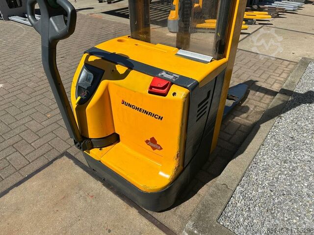 Jungheinrich VS-22845 electric stacker JUNGHEINRICH EJC14G