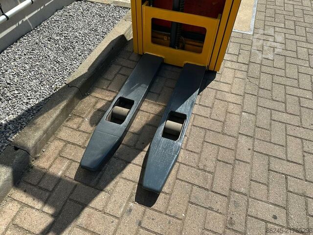 Jungheinrich VS-22845 electric stacker JUNGHEINRICH EJC14G