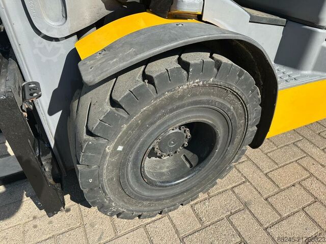 VS-22836 LPG Forklift Jungheinrich TFG 430 JUNGHEINRICH TFG 430