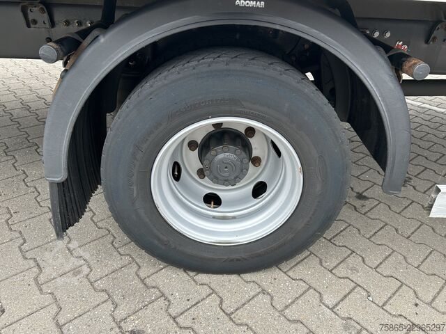 Box body Volvo FL 210 Euro 6 D / 12 Ton / 293 dkm / Box / Laad...