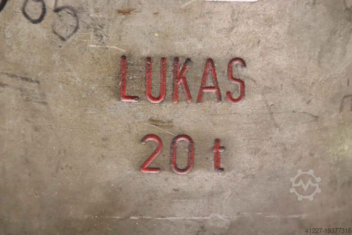 Short-stroke heavy-duty cylinder 20 t Lukas FH HP20/T180