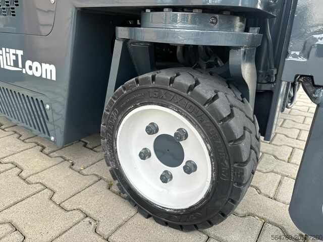 Vierwege-Gabelstapler Combilift CB3000// LPG // 2017 year /Toyota engine