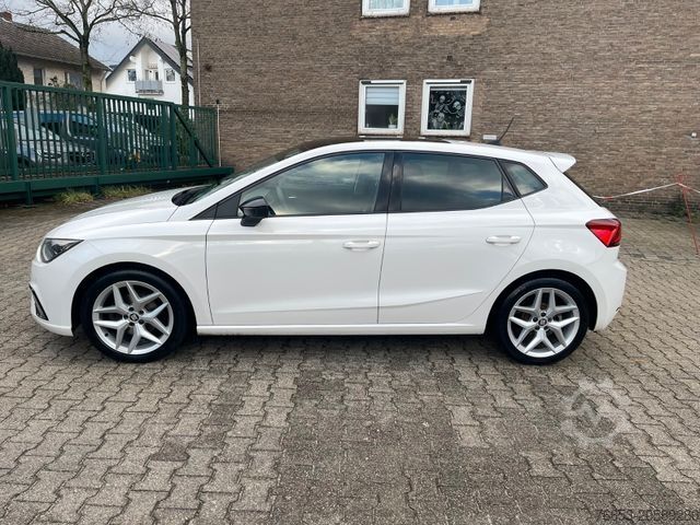 Van SEAT Ibiza 85kw FR*DSG*LED*Alcant.*PANO*Navi*Kamera