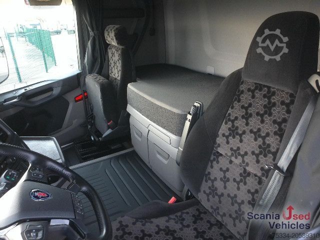 Volume tractor unit Scania R 460 A4x2EB Volumen Mega Jumbo