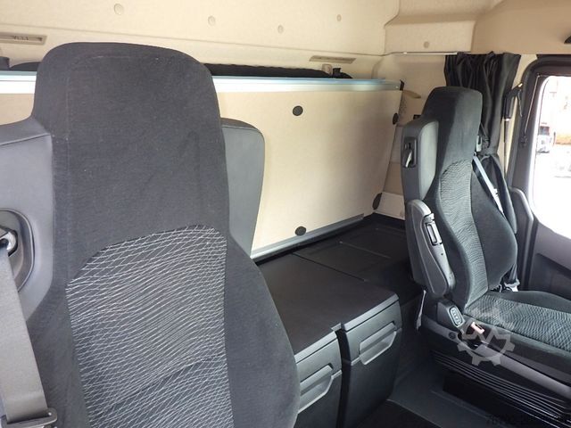 Standard tractor unit MERCEDES-BENZ 1848 LS BigSpace/Öl-Ret./Safety/Standklima/77tkm