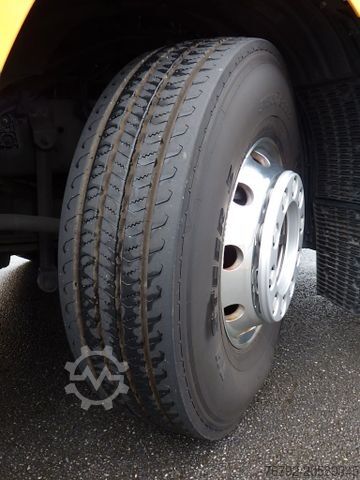 Standard tractor unit DAF XG+ 530 Skylight/Intarder/Hydr./PTO/Alcoa/257tkm