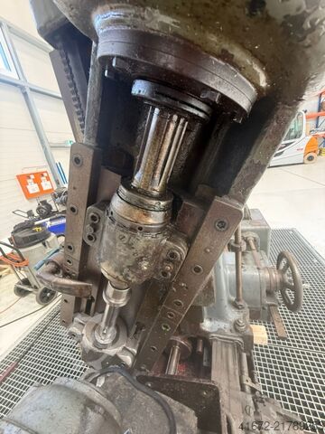 Gear Hobbing Machine - Vertical Volman FO-6