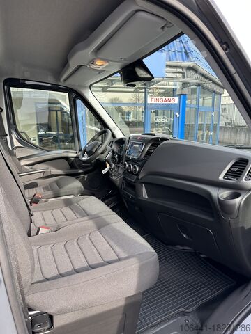 Transporter with crew cab IVECO Daily 35S18 L5H3 Hi-Matic/Doka /Mixto