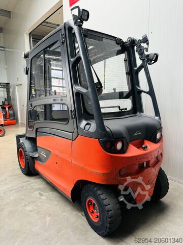 Electric 4-wheel forklift Linde E 50 HL-01 Kabine Triplex STVO
