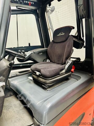 Electric 4-wheel forklift Linde E 30 HL-01/600 Kabine Triplex STVO