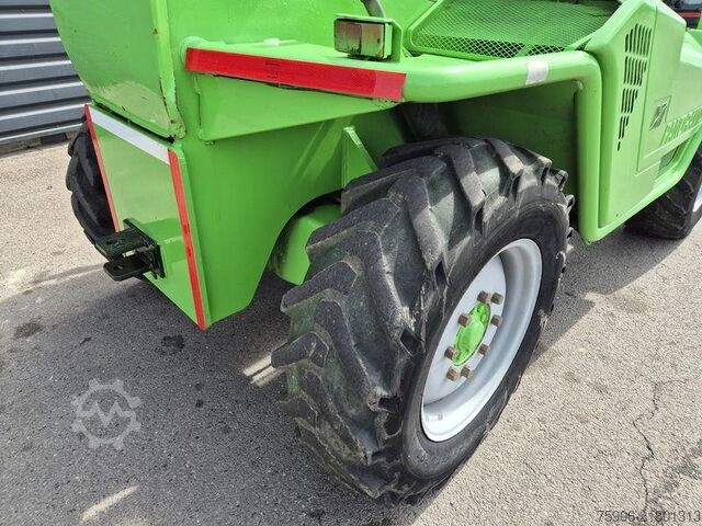 Teleskoparmstapler Merlo P27.7 EVN