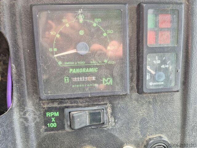 Teleskoparmstapler Merlo P27.7 EVN