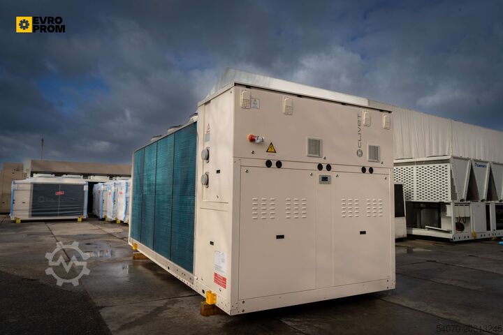 Chiller New Aircooled chiller CLIVET WSAT XEM 120.4 330.4 KW. 2025 yom