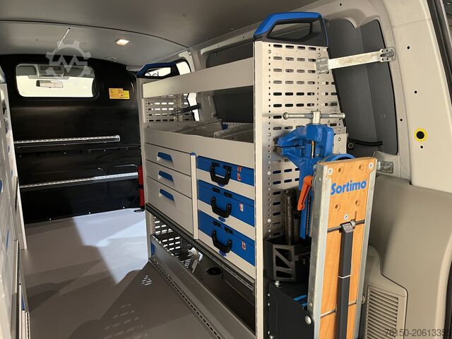 Box van Volkswagen Transporter 2.0 TDI L2H1 150 PK 4Motion 4x4 / S...