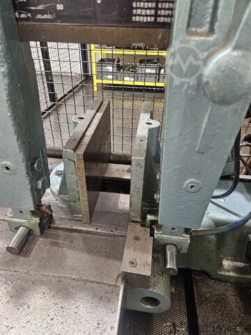 Horizontal band saw Amada CRH300S 