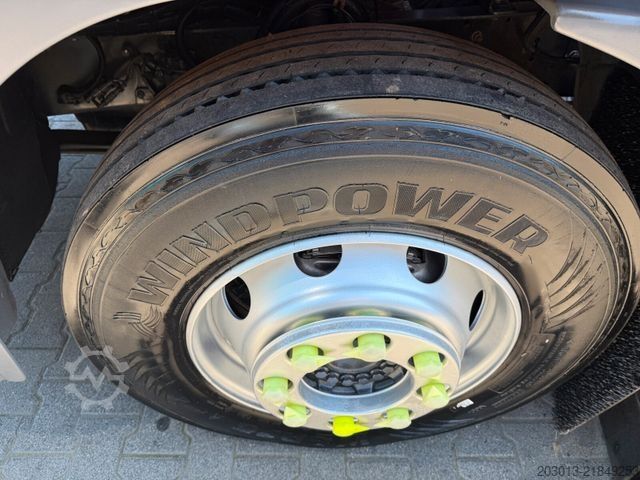 Road sweeper MERCEDES-BENZ Atego 1324 Kehrmaschine FAUN VIAJET 6R/LH