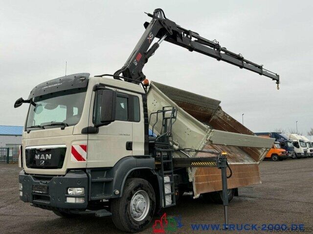 Three-sided tipper truck MAN 18.320 4x4 H Kran Hiab144 E4 15m Höhe Bordmatik