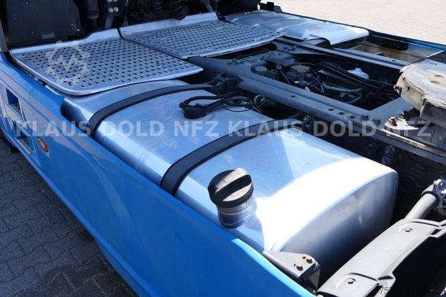 Standard tractor unit DAF XF 460 Space Cab XL-Tank Euro 6