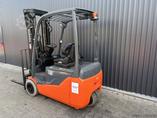 Electric 3-wheel forklift Toyota 8FBET18