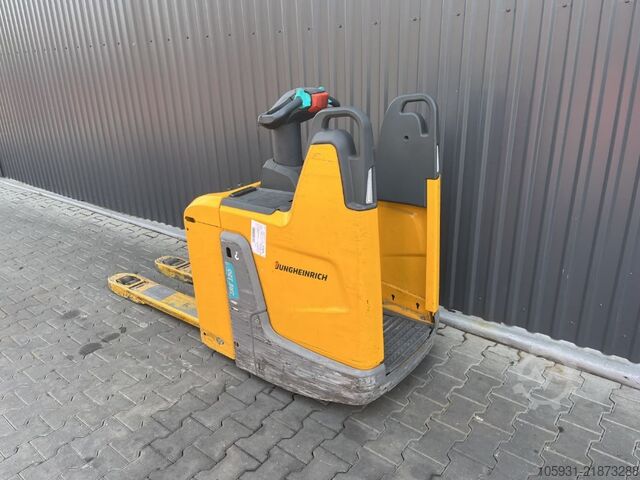 Electric Pallet Truck Jungheinrich ERE120