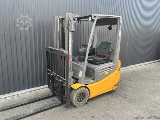 Electric 3-wheel forklift Jungheinrich EFG213