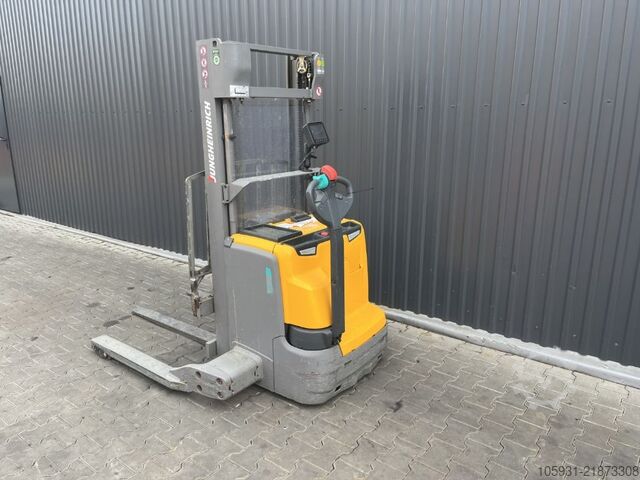 Pedestrian Stacker Jungheinrich EJC214b