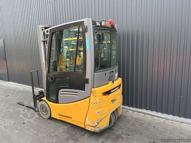 Electric 3-wheel forklift Jungheinrich EFG216k