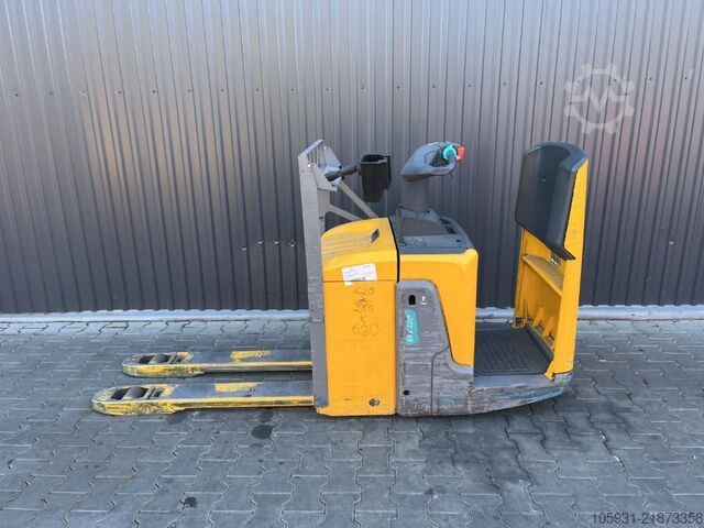 Electric Pallet Truck Jungheinrich ERE120