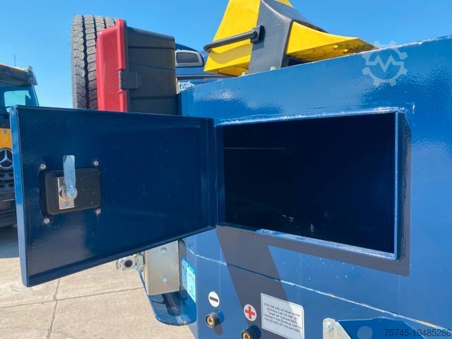 Low loader semitrailer  GVN 3GVN29 * ÜBERBREITE TAFEL*KOC*LIFT*P