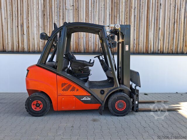 Forklift Linde H 25 Diesel Triplex Zinkenverstellgerät
