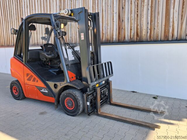 Forklift Linde H 25 Diesel Triplex Zinkenverstellgerät