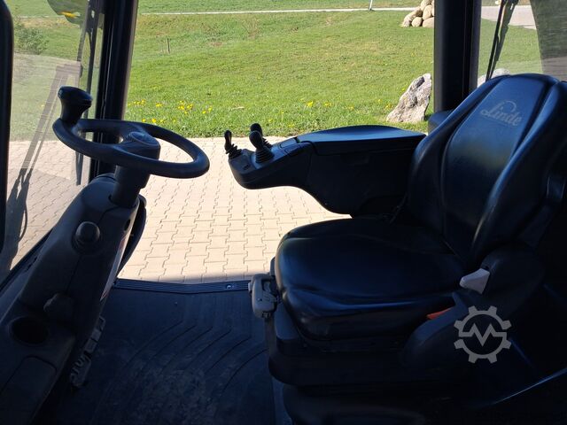Forklift Linde H 25 Diesel Triplex Zinkenverstellgerät