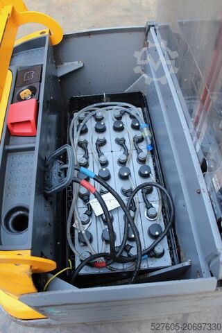 Stacker Jungheinrich EJC 214 430 DZ