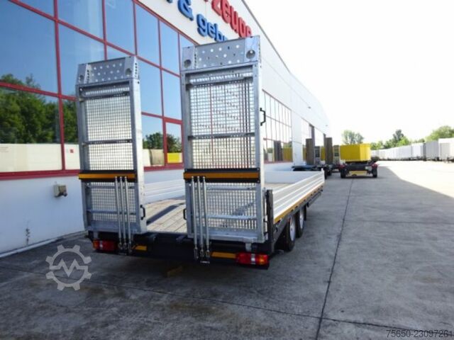 Low loader trailer Möslein TTT 13 6,2 BR Weiß  Neuer 13 t GG Tandemtieflader mit Breiten Rampen