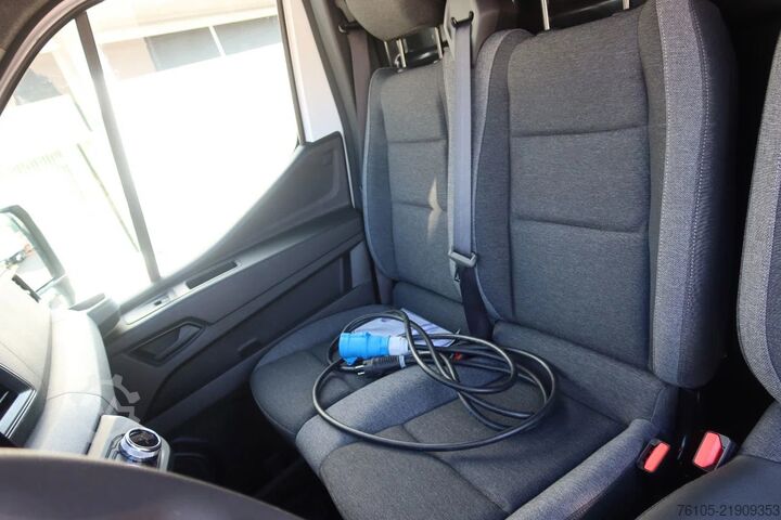 Refrigerated/freezer transport (delivery van) Renault Master L3/H2 Koel/Vries Carrier Xarios 350 B.P...