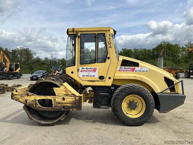 Smooth roller BOMAG BW177D-4
