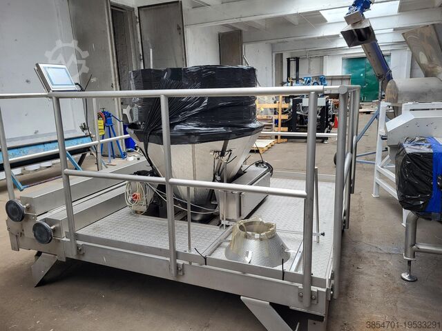 Multihead weigher with platform Waga Naważarka wielogłowicowa 14
